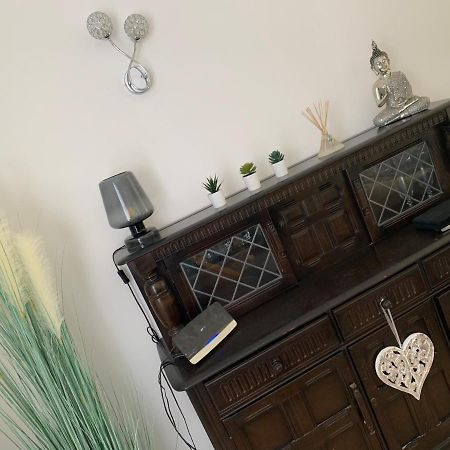 Shore Lodge. 4 Bed Bungalow Only Mtrs From The Beach. Sleeps 8 Sutton-on-Sea Buitenkant foto