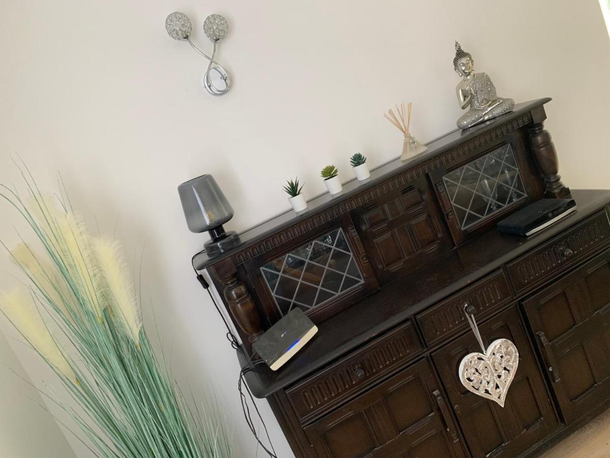 Shore Lodge. 4 Bed Bungalow Only Mtrs From The Beach. Sleeps 8 Sutton-on-Sea Buitenkant foto
